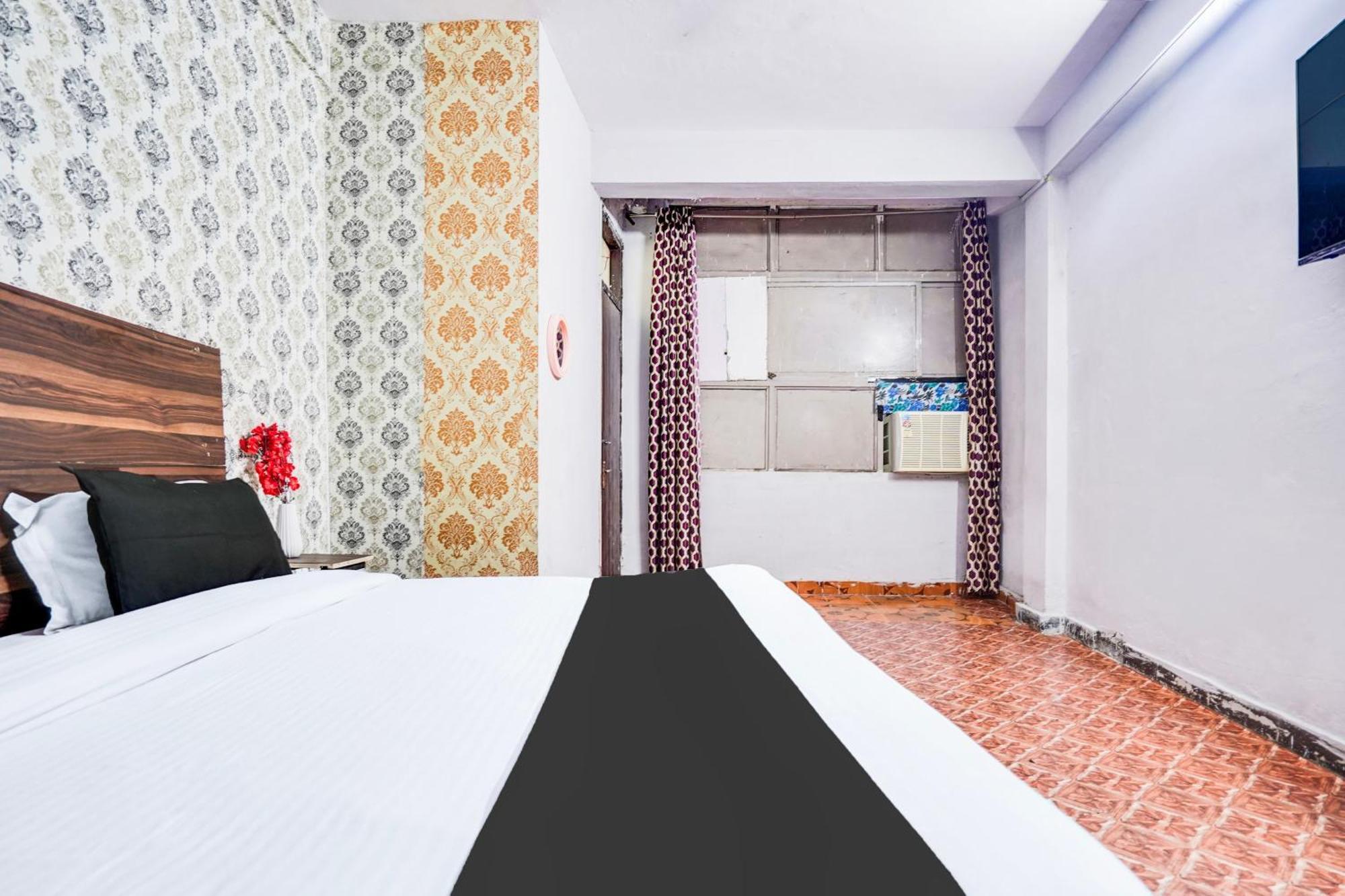 O Parth Hotel